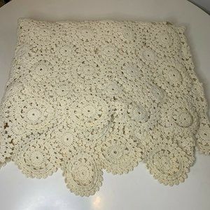 vintage hand crochet knit coverlet bedspread white
